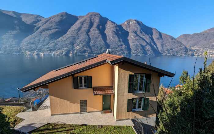 Blick auf die Villa Tesoro di Nesso - dem Ferienhaus am Comer See